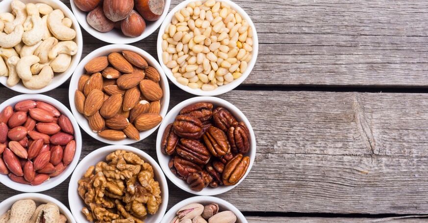 Nötter är en fördelaktig komponent i kosten för mäns hälsa. 